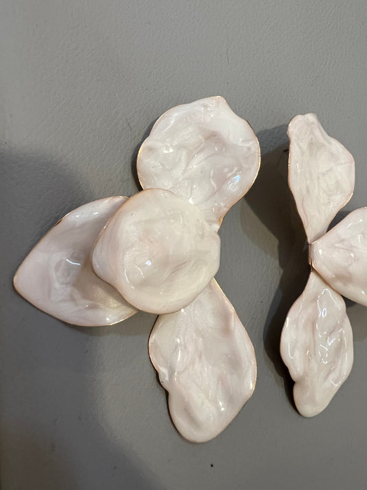 Orecchini fiore smaltato